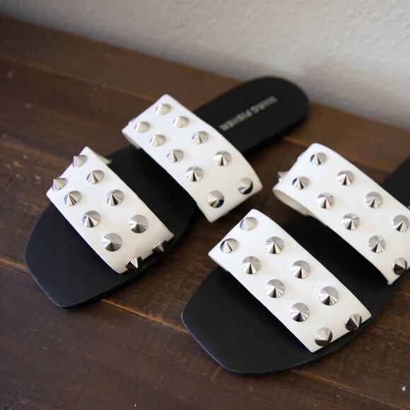 New MARC FISHER Bolive Studded Flat Sandals In Open White - Picture 3 of 7